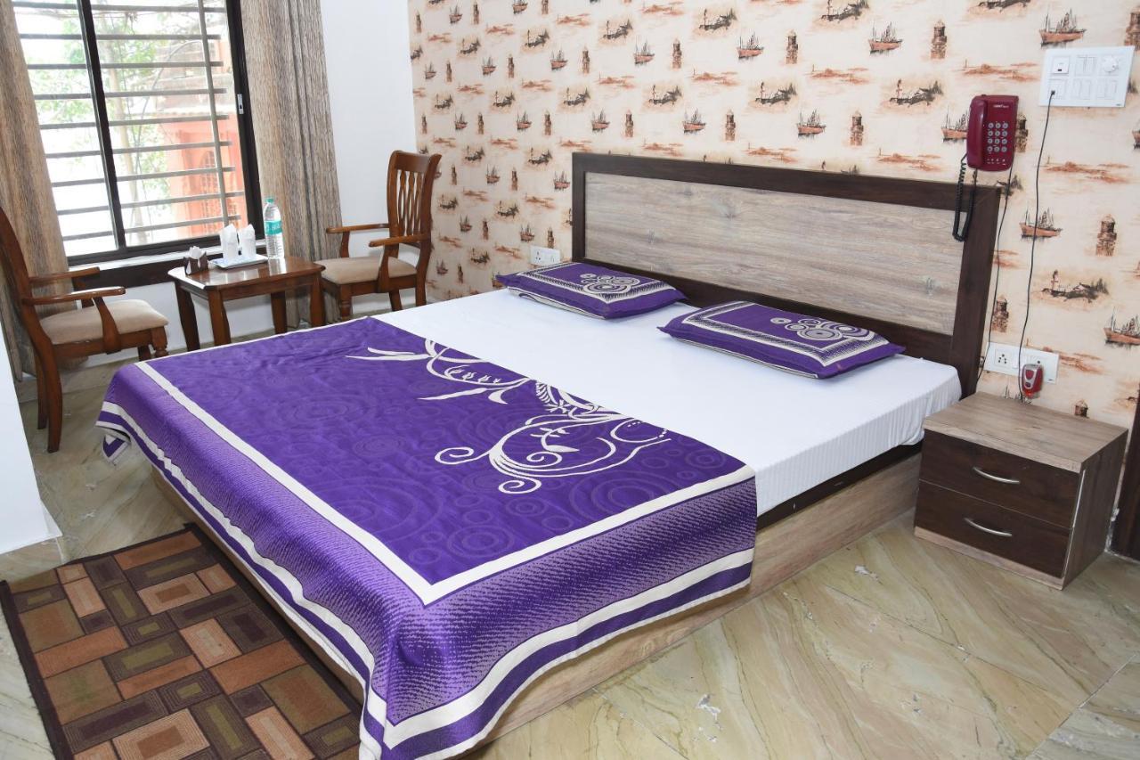 Alakhnanda Guest House Varanasi Exterior photo