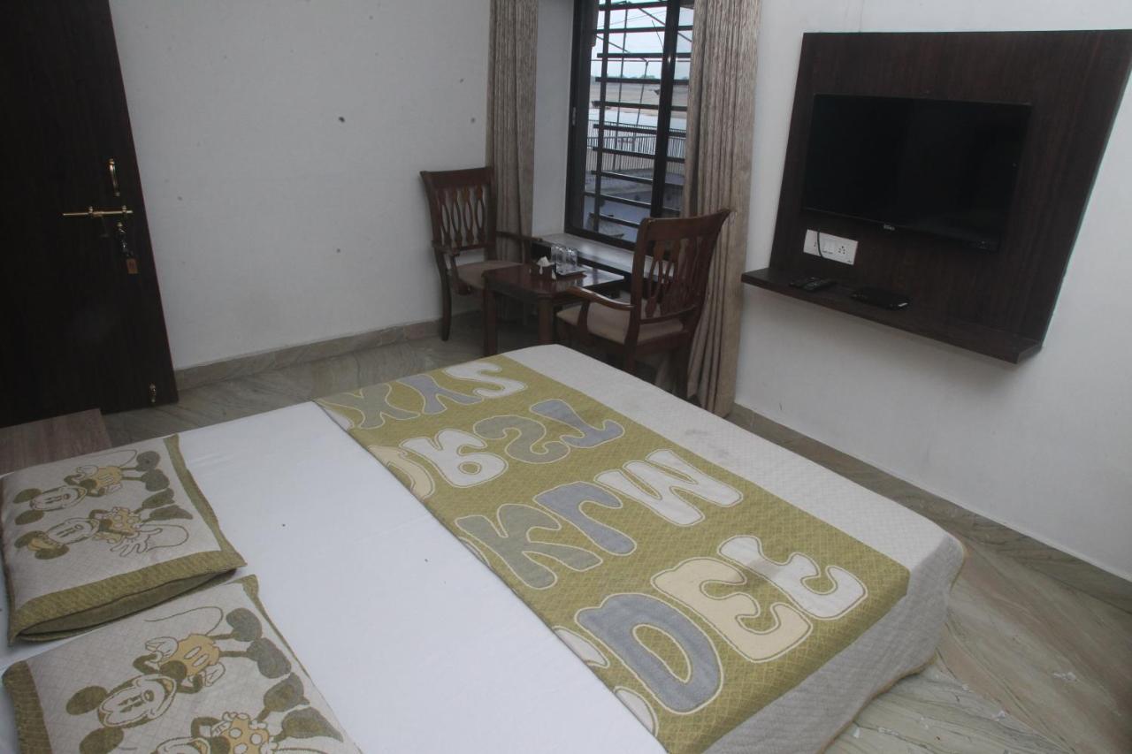 Alakhnanda Guest House Varanasi Exterior photo
